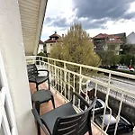 Emona 4