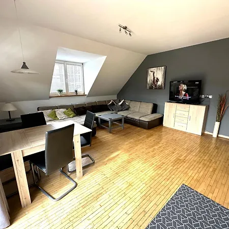 アパート Emona 4