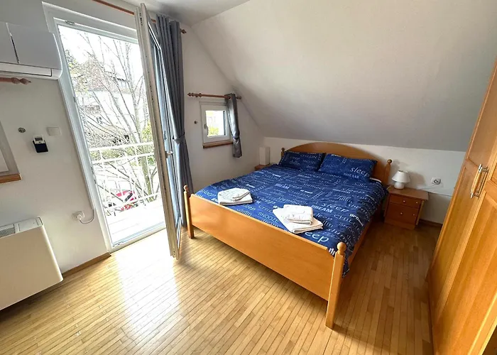 דירה Emona 4 בלד